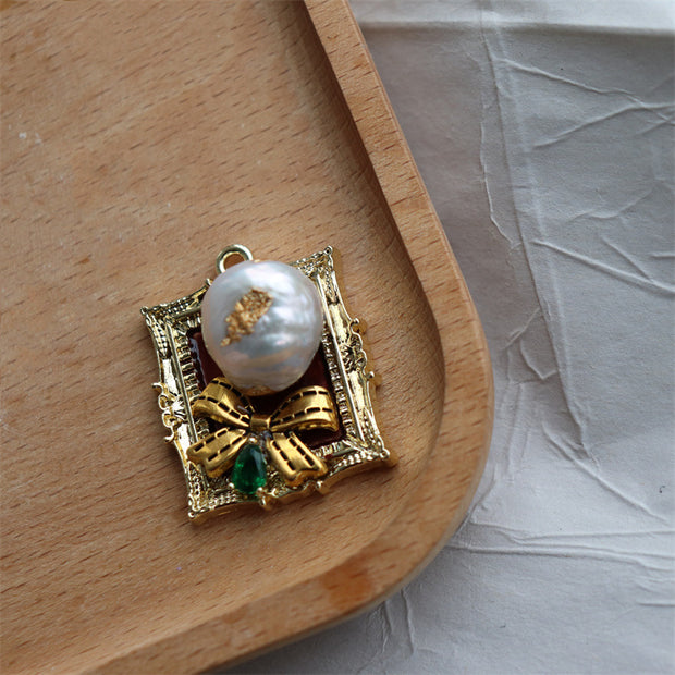 baroque pearl pendant