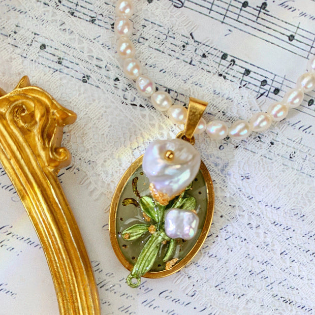 “Jasmine” baroque pearl pendant