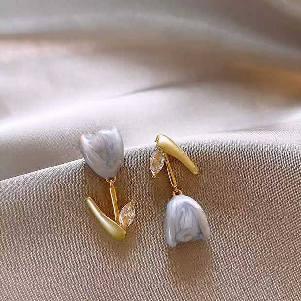adorable tulip earrings
