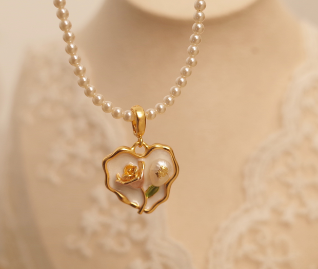 heart freshwater baroque pearl pendant
