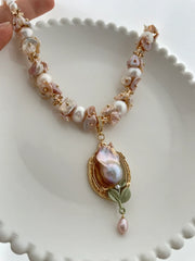 handmade baroque pearl Tulip necklace