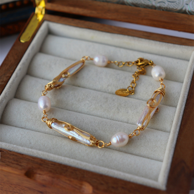 handmade baroque pearl bracelet