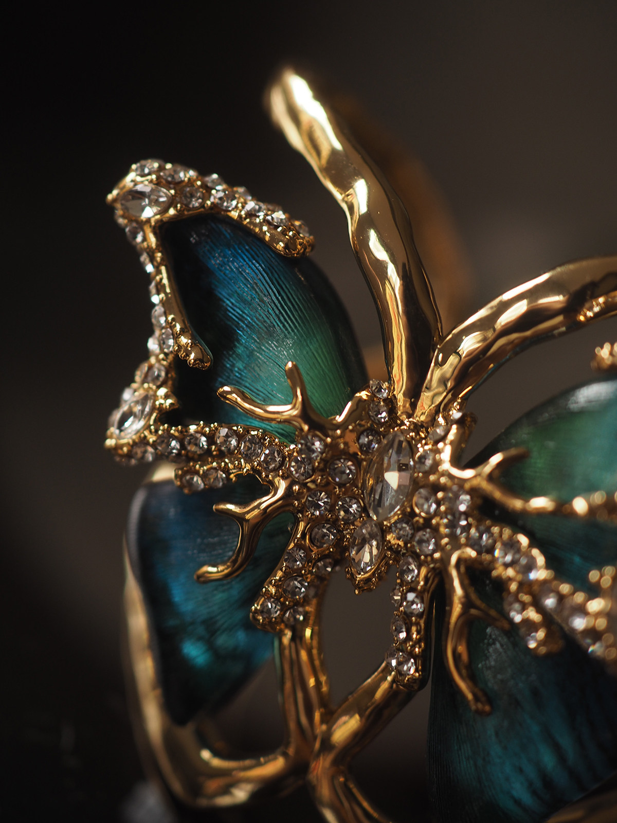butterfly vintage open-end gold-plated bracelet