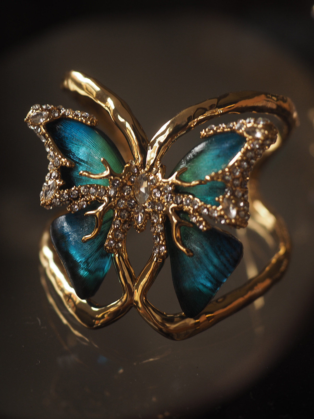 butterfly vintage open-end gold-plated bracelet