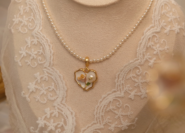 heart freshwater baroque pearl pendant