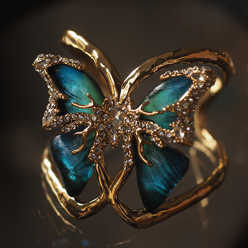 butterfly vintage open-end gold-plated bracelet