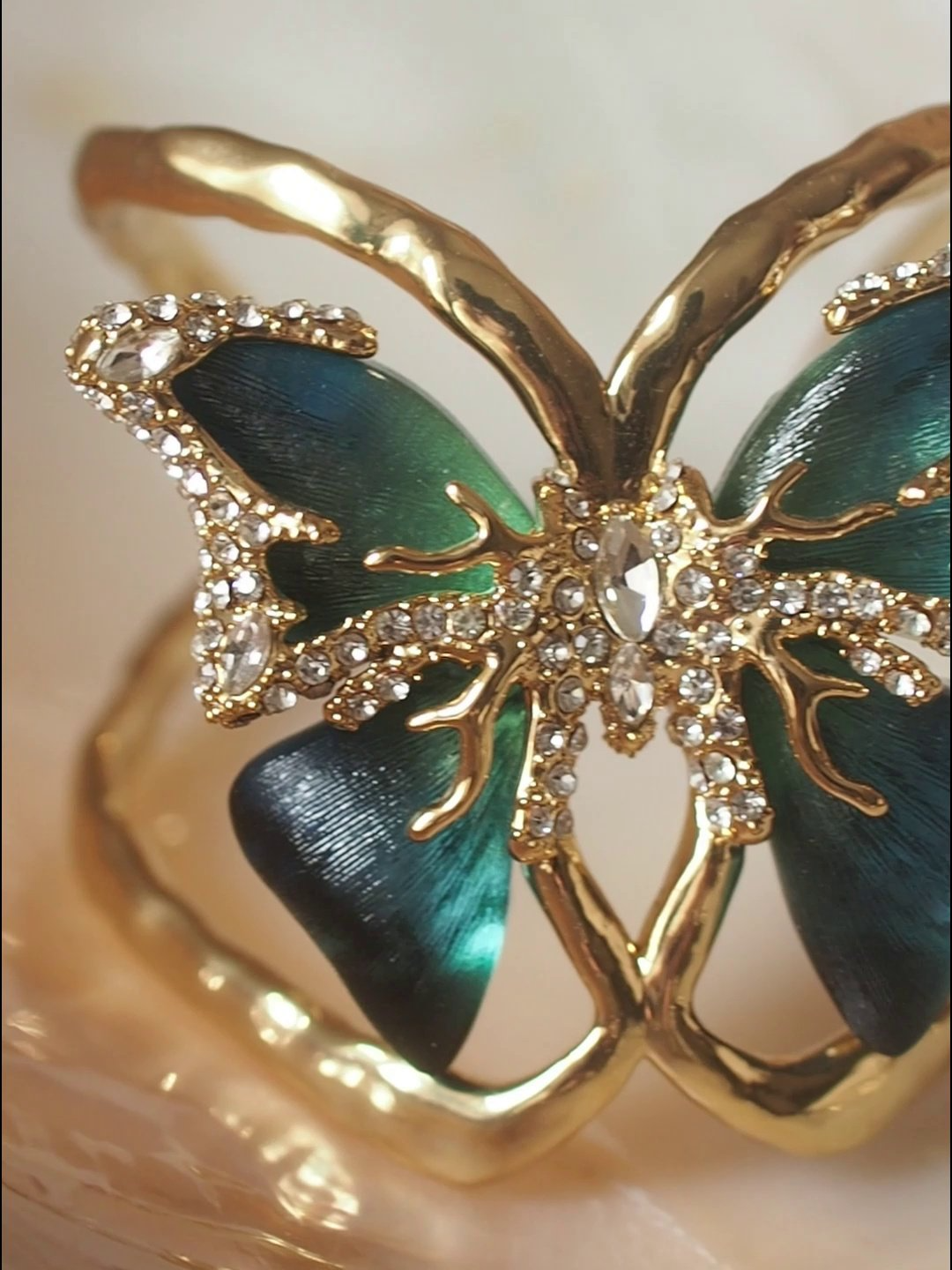 butterfly vintage open-end gold-plated bracelet