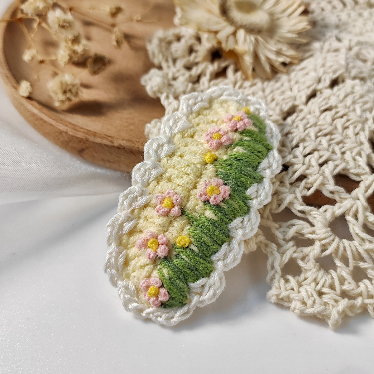 Vintage Handmade Crochet & Embroidered Green Flower Hair Clip