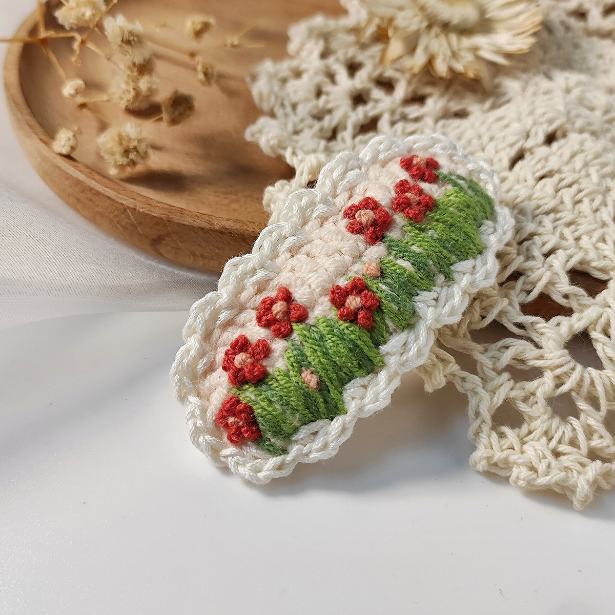 Vintage Handmade Crochet & Embroidered Green Flower Hair Clip