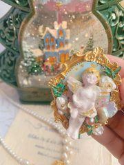 “Angel Baby” baroque pearl pendant