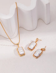 natural baroque pearl necklace