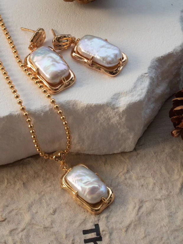 natural baroque pearl necklace