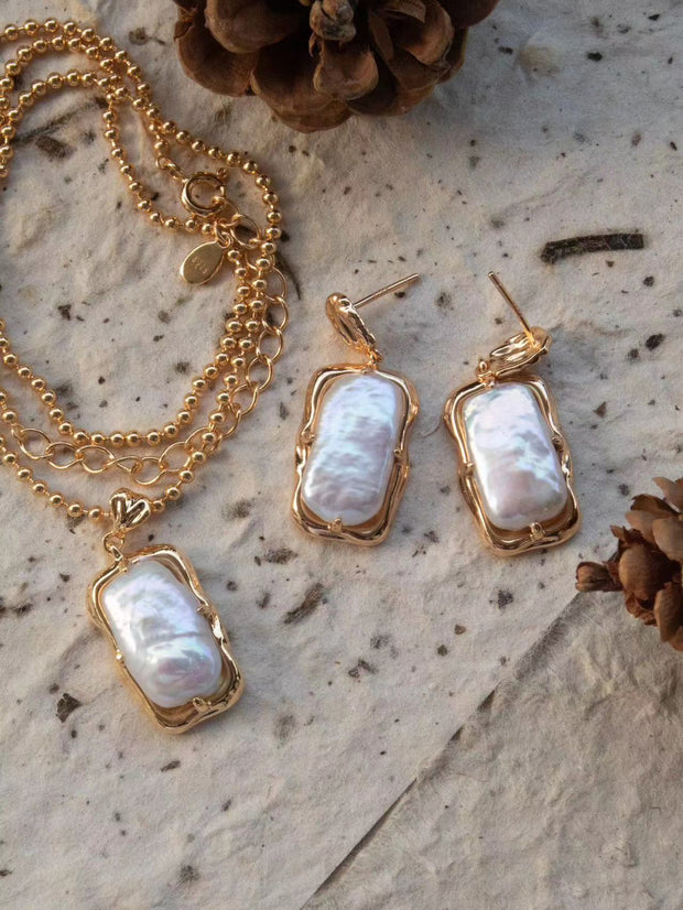 natural baroque pearl necklace