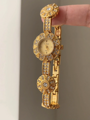 Gold Retro Sparkling Watch