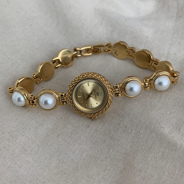the original petite square pearl watch